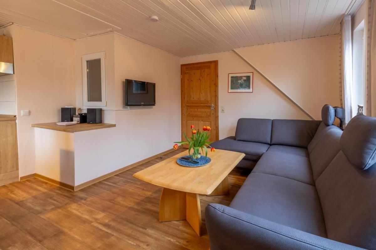 Friesenhof Janssen - Urlaub Auf Dem Bauernhof Lägenhet Neuharlingersiel Exteriör bild